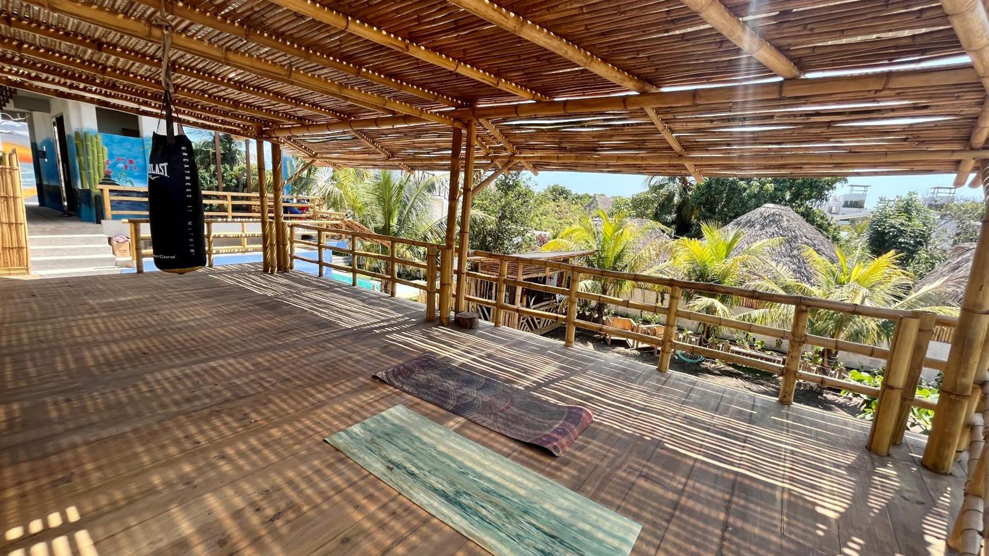 Shanti Surf Camp Эль-Паредон-Буэна-Виста Экстерьер фото